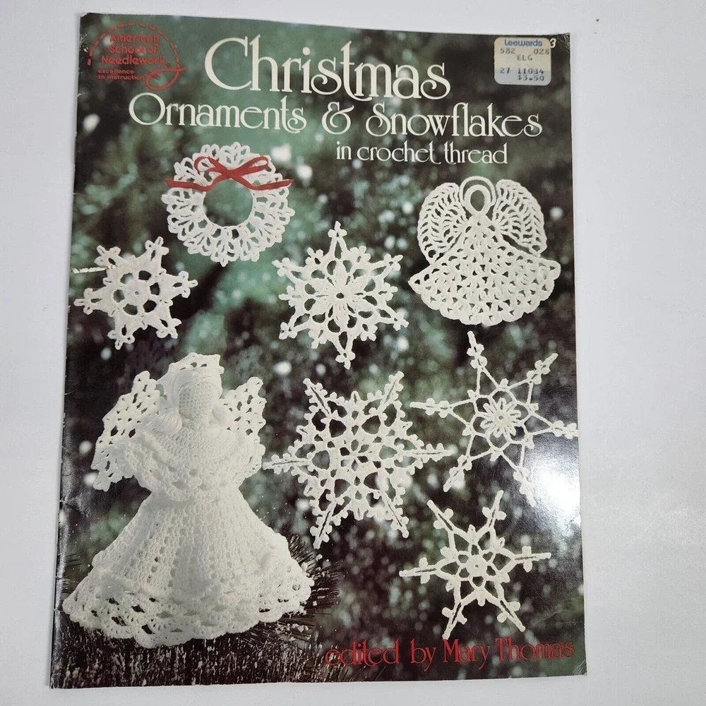 CHRISTMAS ORNAMENTS & SNOWFLAKES thread crochet 1984 leaflet holiday
